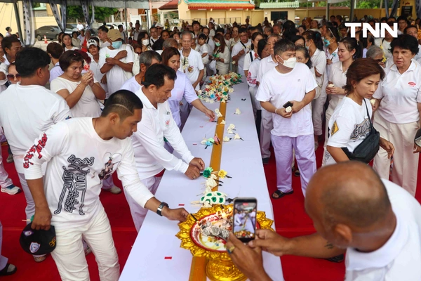 รูป-ส่งวิญญาณไร้ญาติสู่ภพภูมิที่ดี พลังศรัทธาจิตอาสาทั่วสารทิศ ร่วมมหากุศล 'พิธีฌาปนกิจศพไร้ญาติ' มูลนิธิไตรคุณธรรม ชลบุรี-6