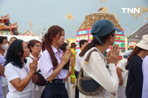 รูป-ส่งวิญญาณไร้ญาติสู่ภพภูมิที่ดี พลังศรัทธาจิตอาสาทั่วสารทิศ ร่วมมหากุศล 'พิธีฌาปนกิจศพไร้ญาติ' มูลนิธิไตรคุณธรรม ชลบุรี-9