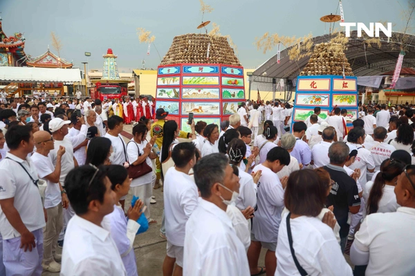 รูป-ส่งวิญญาณไร้ญาติสู่ภพภูมิที่ดี พลังศรัทธาจิตอาสาทั่วสารทิศ ร่วมมหากุศล 'พิธีฌาปนกิจศพไร้ญาติ' มูลนิธิไตรคุณธรรม ชลบุรี-10