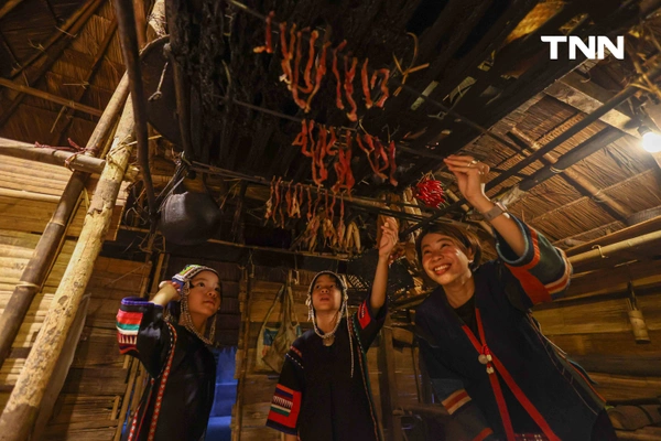 รูป-“The Preservation of Fire” ปลุกจิตวิญญาณอาข่าผ่านจดหมายเหตุที่มีชีวิต ณ บางกอก คุนส์ฮาเลอ-5