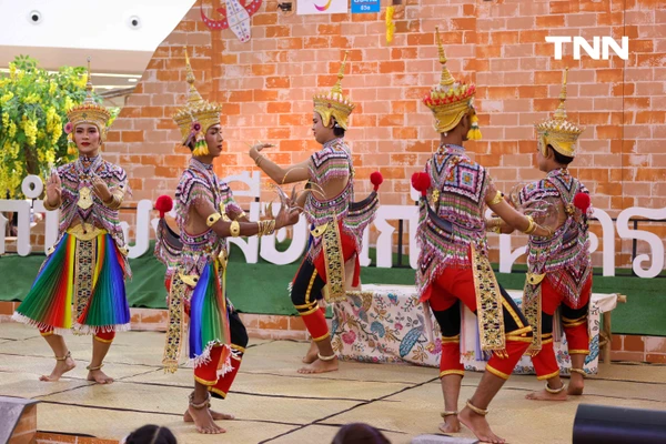 รูป-สัมผัสมนต์เสน่ห์แดนใต้ "ล่องหลาด แลเมืองคอน นครสองธรรม" ตระการตาการแสดงมโนราห์-ลิเกป่าหาชมยาก ณ ซีคอน บางแค-9