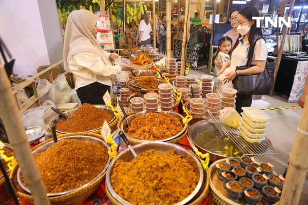 รูป-สัมผัสมนต์เสน่ห์แดนใต้ "ล่องหลาด แลเมืองคอน นครสองธรรม" ตระการตาการแสดงมโนราห์-ลิเกป่าหาชมยาก ณ ซีคอน บางแค-13