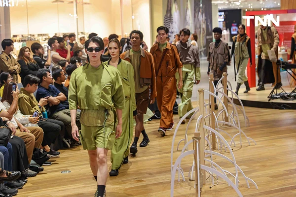 รูป-แฟชั่นร่วมสมัยผ่านแนวคิด Waste to Value จากสีย้อมธรรมชาติจากวัสดุเหลือทิ้งในระบบนิเวศป่าชายเลนที่จะเปลี่ยนความยั่งยืนให้เป็นสไตล์ -16