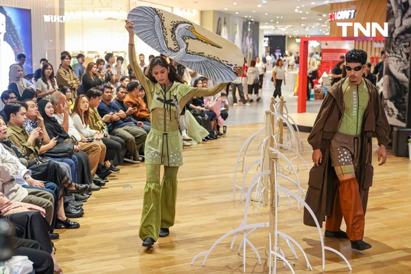 รูป-แฟชั่นร่วมสมัยผ่านแนวคิด Waste to Value จากสีย้อมธรรมชาติจากวัสดุเหลือทิ้งในระบบนิเวศป่าชายเลนที่จะเปลี่ยนความยั่งยืนให้เป็นสไตล์ -25