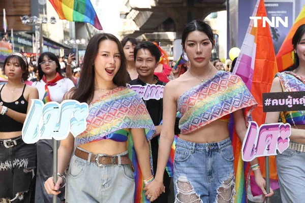รูป-สยามพิวรรธน์ ร่วมขบวน Bangkok Pride Parade สุดยิ่งใหญ่พร้อมสนับสนุน บางกอกไพรด์ เดินหน้าสู่ Bangkok World Pride -17