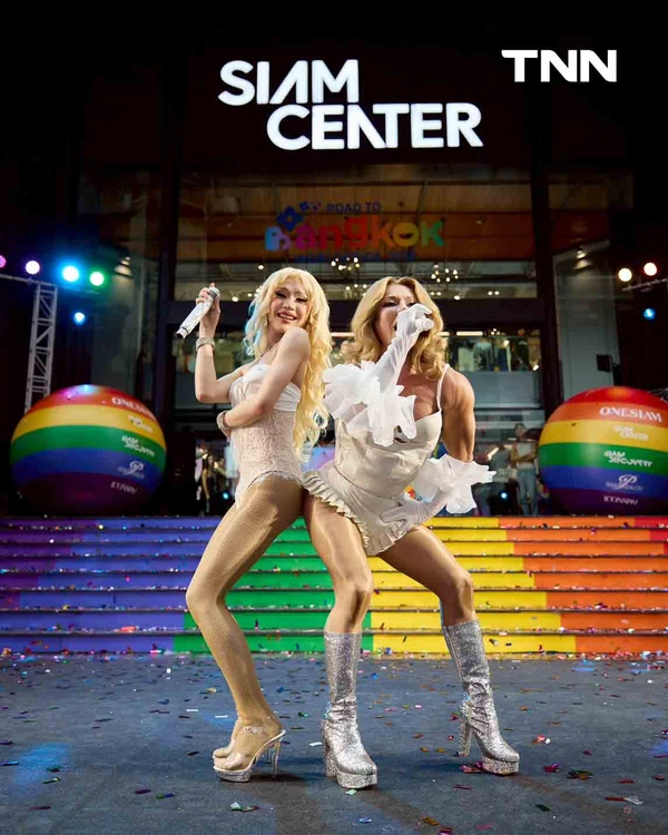 รูป-สยามพิวรรธน์ ร่วมขบวน Bangkok Pride Parade สุดยิ่งใหญ่พร้อมสนับสนุน บางกอกไพรด์ เดินหน้าสู่ Bangkok World Pride -21