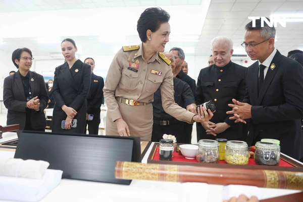 รูป-"ศุภจี" ตรวจความคืบหน้าจัดสร้าง "พระเมรุมาศ-ราชรถ" งานพระราชพิธีถวายพระเพลิงพระบรมศพ สมเด็จพระพันปีหลวง-20