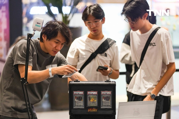 รูป-ไอคอนสยาม จับมือ Nx Gallery จัดมหกรรม ‘WORLD OF CARD’ ขนการ์ดระดับตำนานมูลค่ารวมกว่า 100 ล้านบาทมาโชว์ภายในงาน-28