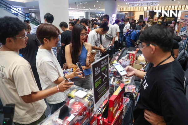 รูป-ไอคอนสยาม จับมือ Nx Gallery จัดมหกรรม ‘WORLD OF CARD’ ขนการ์ดระดับตำนานมูลค่ารวมกว่า 100 ล้านบาทมาโชว์ภายในงาน-11