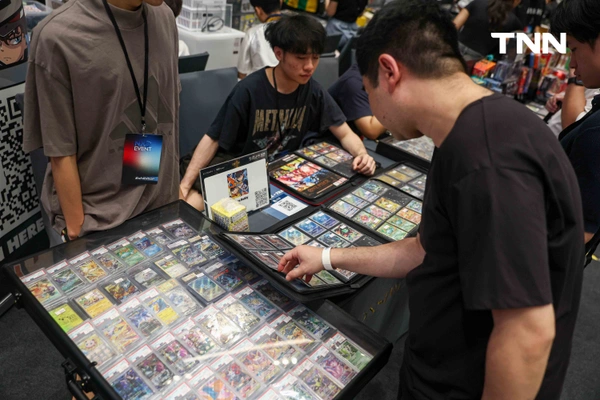 รูป-ไอคอนสยาม จับมือ Nx Gallery จัดมหกรรม ‘WORLD OF CARD’ ขนการ์ดระดับตำนานมูลค่ารวมกว่า 100 ล้านบาทมาโชว์ภายในงาน-5