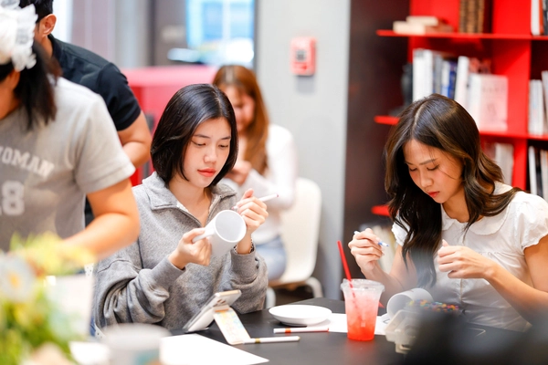 รูป-ทรูคอฟฟี่–ทรูปลูกปัญญา ผนึก Artstory จัดกิจกรรม Workshop ฮีลใจกับศิลปินออทิสติก-5