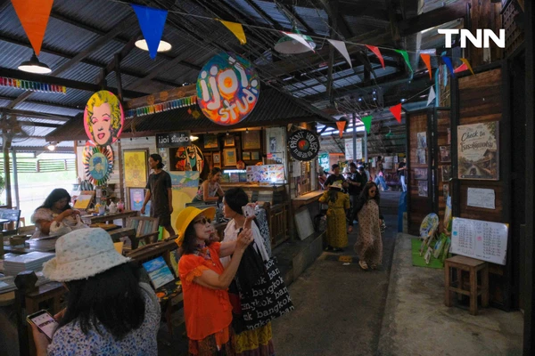 รูป-พลิกฟื้น "ตลาดเก่าหัวตะเข้" สู่แลนด์มาร์กสุดอาร์ต พร้อมสะพรั่งด้วยเทศกาลดอกไม้ RAKDOK 2026-6