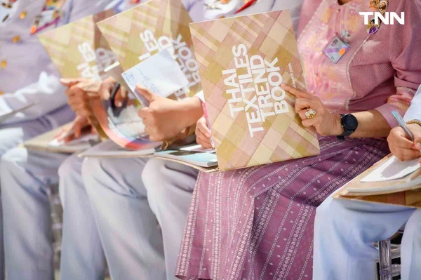 รูป-ไอคอนสยาม น้อมสำนึกในพระมหากรุณาธิคุณ สมเด็จพระพันปีหลวง ร่วมสืบสานพระราชปณิธานด้านศิลปหัตถกรรมไทย ตลอดเดือนแห่งวันแม่-8
