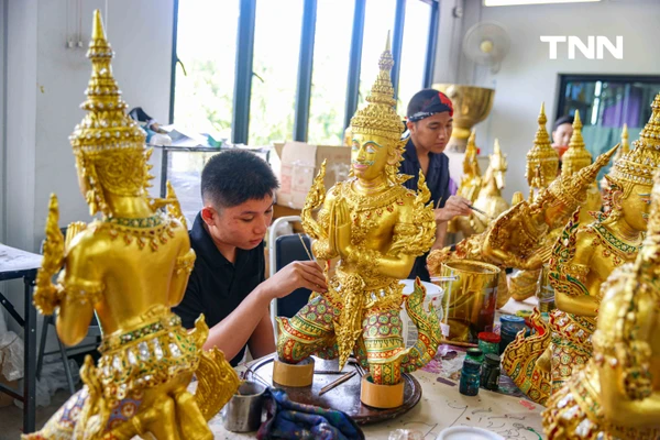 รูป-จากพระราชดำริ “สมเด็จพระพันปีหลวง” สู่สากล ไทยโชว์ศักยภาพ "หัตถศิลป์-โขน-ผ้าไทย" ดันซอฟต์เพาเวอร์ไกลทั่วโลก-14