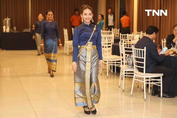 รูป-จากพระราชดำริ “สมเด็จพระพันปีหลวง” สู่สากล ไทยโชว์ศักยภาพ "หัตถศิลป์-โขน-ผ้าไทย" ดันซอฟต์เพาเวอร์ไกลทั่วโลก-51