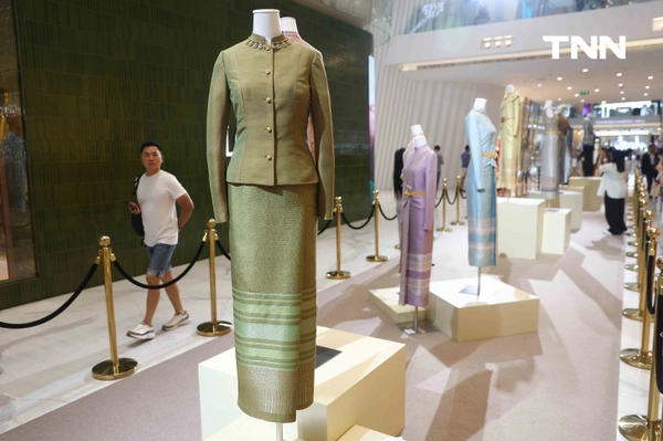 รูป-Pop-up Showcase เฉลิมพระเกียรติฯ สืบสานพระราชปณิธาน “ผ้าไทยร่วมสมัย” ณ ไอคอนสยาม-11