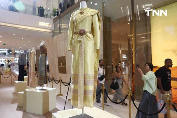 รูป-Pop-up Showcase เฉลิมพระเกียรติฯ สืบสานพระราชปณิธาน “ผ้าไทยร่วมสมัย” ณ ไอคอนสยาม-8