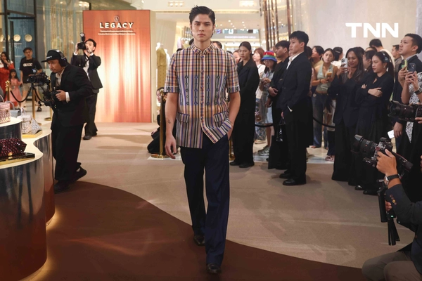 รูป-Pop-up Showcase เฉลิมพระเกียรติฯ สืบสานพระราชปณิธาน “ผ้าไทยร่วมสมัย” ณ ไอคอนสยาม-6