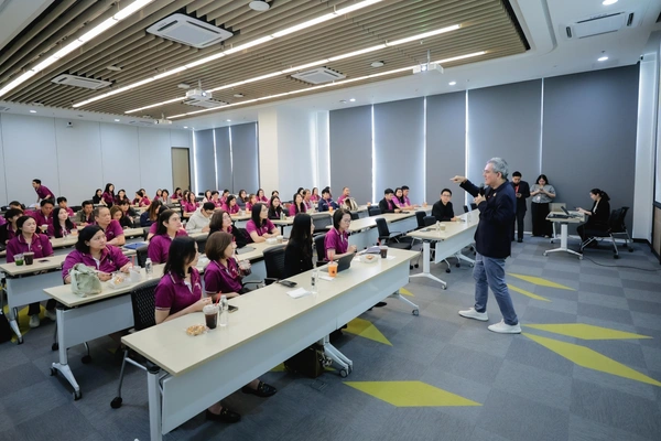 รูป-ทรู เปิดบ้านต้อนรับ คณะผู้บริหารการไฟฟ้าส่วนภูมิภาค ชูนวัตกรรม AI และเทคโนโลยีดิจิทัล-4