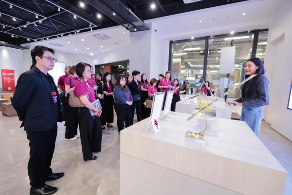 รูป-ทรู เปิดบ้านต้อนรับ คณะผู้บริหารการไฟฟ้าส่วนภูมิภาค ชูนวัตกรรม AI และเทคโนโลยีดิจิทัล-5