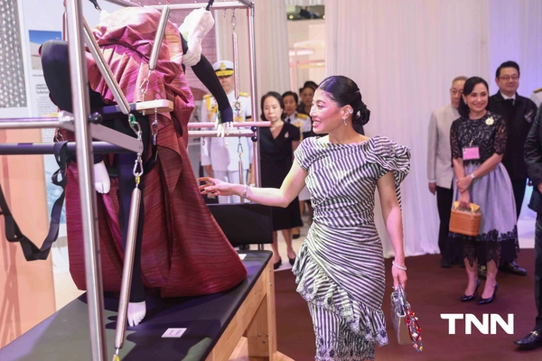 รูป-"เจ้าฟ้าสิริวัณณวรีฯ" เสด็จทรงเป็นประธานในงานประชุมวิชาการ Symposium Thai Textiles Trend Book Spring/Summer 2027-5