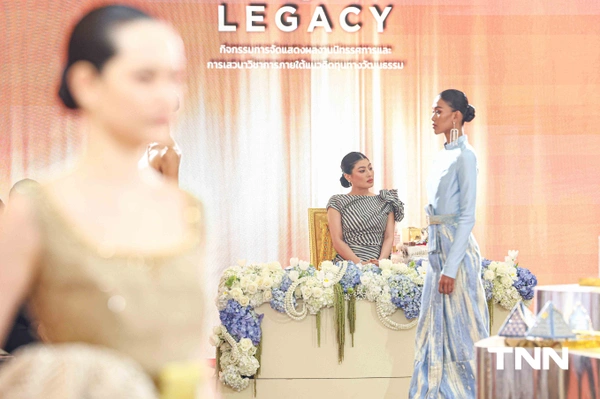 รูป-"เจ้าฟ้าสิริวัณณวรีฯ" เสด็จทอดพระเนตรนิทรรศการผ้าไทย ยกระดับหัตถศิลป์สู่งานฝีมือในโลกยุคปัจจุบัน-18