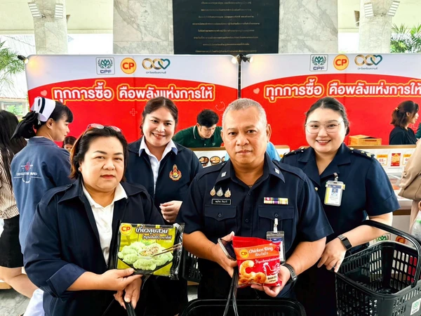 รูป-รพ.ภูมิพลอดุลยเดช พอ. ร่วมกับ CPF จัด “ทุกการซื้อ คือพลังแห่งการให้” สมทบทุนจัดซื้ออุปกรณ์การแพทย์-5