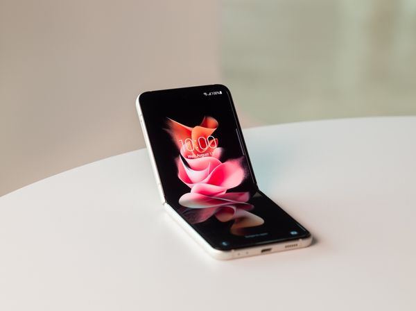 9 คำถามยอดฮิตเกี่ยวกับ Galaxy Z Fold3 | Flip3 5G ที่ใคร ๆ ก็อยากได้มากในขณะนี้ !!