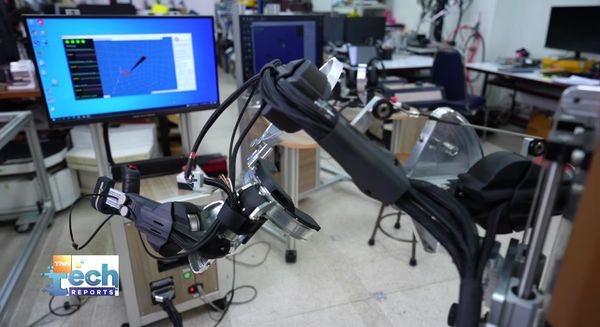 หุ่นยนต์ฟื้นฟูผู้ป่วยอัมพฤกษ์ อัมพาต ฝีมือคนไทย