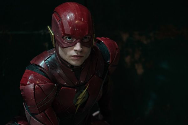    ลือ  “Ezra Miller” เข้าพบผู้บริหาร “Warner Bros.” หารือเรื่อง “The Flash”  