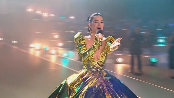 เปิดภาพ 'Katy Perry - Take That’!! นำทัพศิลปินขึ้นคอนเสิร์ตฉลองพิธีบรมราชาภิเษก ‘คิงชาร์ลส์’