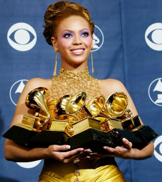 จึ้งไม่ไหว!! Beyonce, Adele, Taylor Swift นำโผชิงดำ Grammy Awards