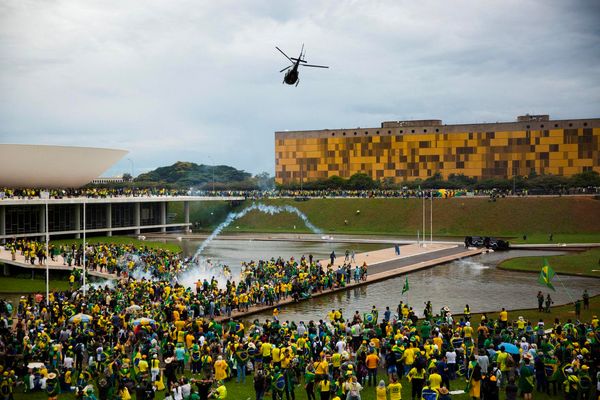 ผู้นำโลกประณามม็อบหนุน “โบลโซนาโร” บุกสภาบราซิล