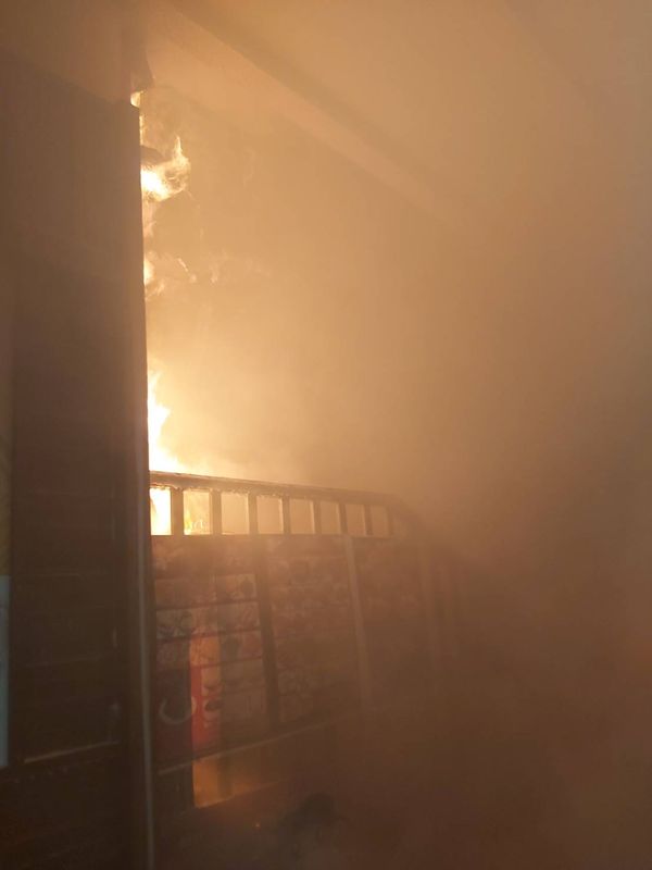 เพลิงไหม้ภายในอาคารฟอร์จูนทาวน์ จนท.เร่งอพยพประชาชน