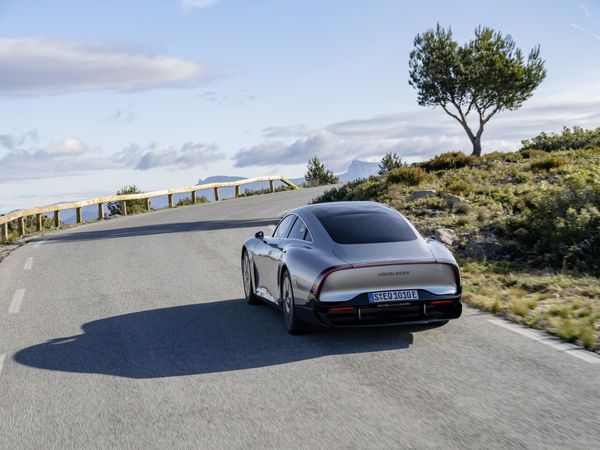 Mercedes Vision EQXX รถ EV วิ่งทางไกล 1,000 กิโลเมตร/ ชาร์ต !!