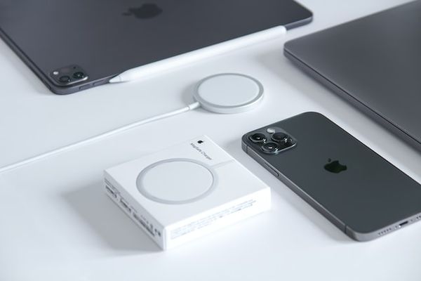 จะเกิดอะไรขึ้น? หาก Apple ทำ iPhone ไร้สาย ตัดพอร์ตเชื่อมต่อออกทั้งหมด