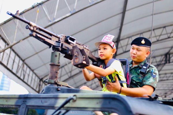 คึกคัก! กองทัพบก จัดงานวันเด็กแห่งชาติ ขนยุทโธปกรณ์มาโชว์เพียบ