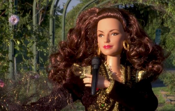    “Gloria Estefan” มีตุ๊กตา “Barbie”  รุ่นตัวเองฉลองอายุ 65 ปี