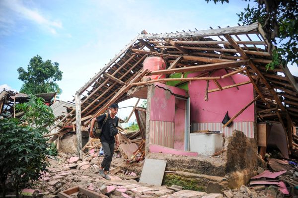 อินโดนีเซียทำงานกับแข่งเวลา หลังยอดเสียชีวิตแผ่นดินไหวยังพุ่งสูง