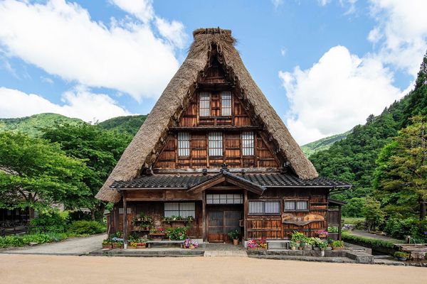 หมู่บ้านมรดกโลกญี่ปุ่นเปิดให้นอนค้างคืนฟรี แบบตัดขาดจากเทคโนโลยี