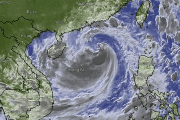 ล่าสุด! เปิดภาพดาวเทียม “พายุคมปาซุ จ่อเข้าเวียดนาม สั่งอพยพกว่า 6 หมื่นราย