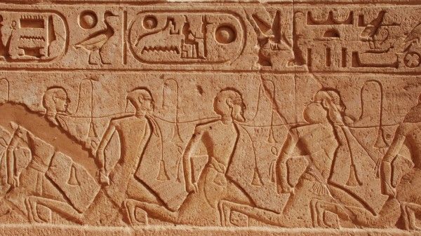 AI Fabricius ของ Google สามารถแปลภาษาโบราณของอียิปต์ได้แล้ว !!