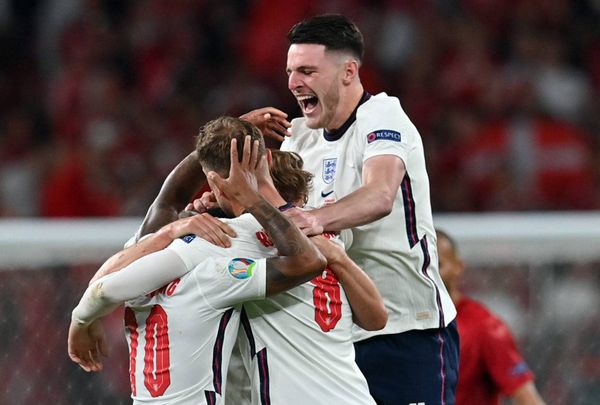 เหล่าคนดังยกย่องทีมชาติอังกฤษทำดีที่สุดแล้ว เจ้าชาย วิลเลียม แสดงความยินดีทีมชาติอิตาลีคว้าแชมป์ Euro 2020
