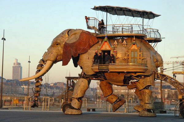 ฝรั่งเศสสร้างช้างจักรกลยักษ์ ใหญ่กว่านี้ก็ช้างชุบแป้งทอด !