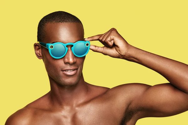 Snap พัฒนาแว่นตา Spectacles พร้อมเทคโนโลยี AR สำหรับแอป Snapchat