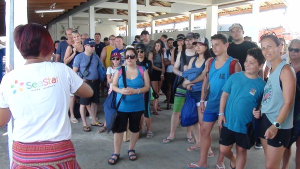 วันแรกเปิดเกาะสิมิลัน นักท่องเที่ยวคึกคัก