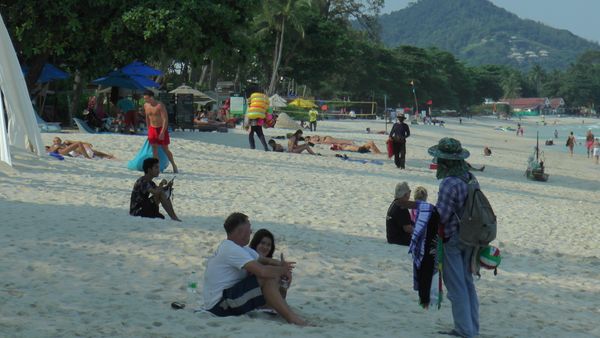 สงกรานต์ 2565 นักท่องเที่ยว แห่พักผ่อนที่เกาะสมุย