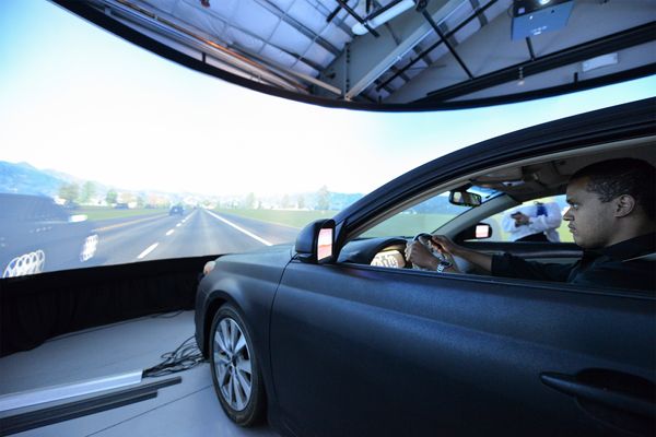 BMW พัฒนา AI รถยนต์ไร้คนขับ คาดเดาเหตุการณ์อันตรายได้แม่นยำถึง 85%