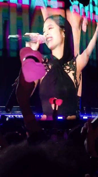 ฮอตไฟลุกกว่าเดิม!! ‘ลิซ่า BLACKPINK’ กับโชว์โซโล่ที่เทศกาลดนตรี BST Hyde Park