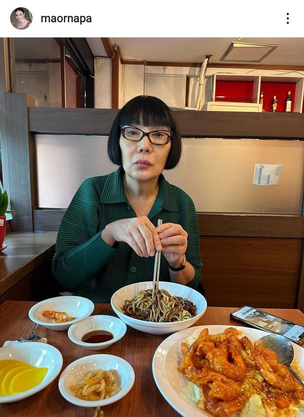 ม้า อรนภา รีวิวชีวิต เที่ยวและทานอาหารร้านดังที่เกาหลี (มีคลิป)